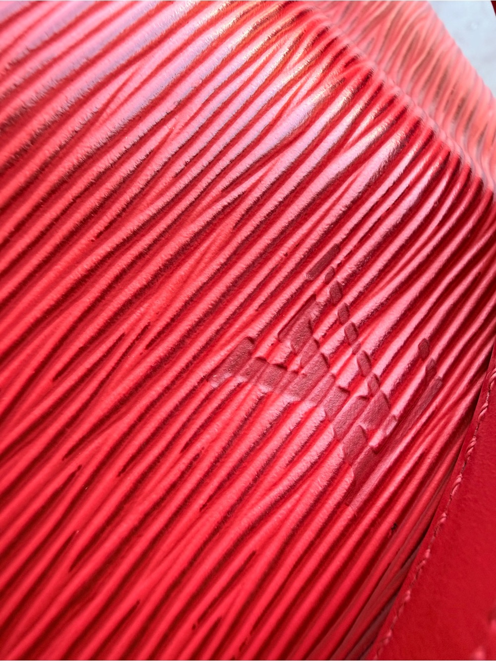 Red Louis Vuitton Drawstring Bucket Bag - Picture 14 of 14